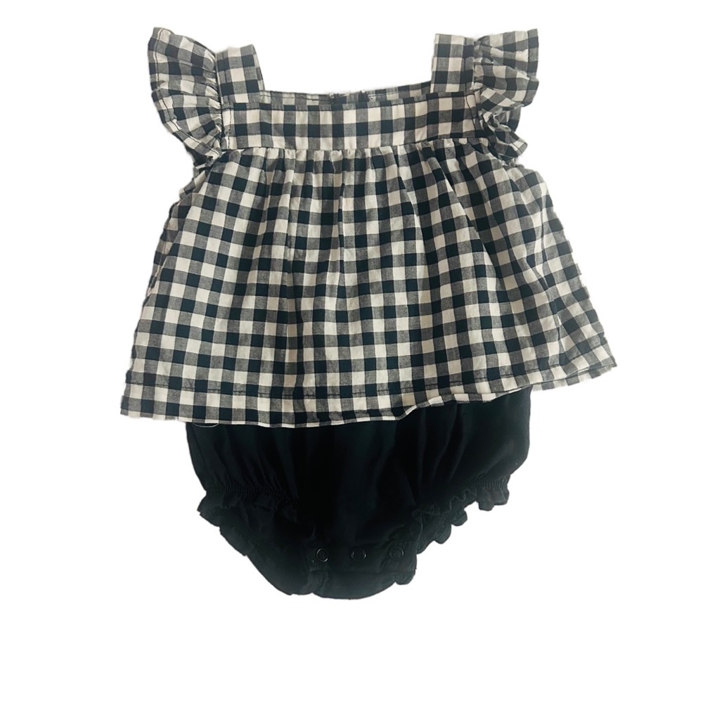 💖5/$25 SALE💖 0-3M Carter's Baby Girl Black and White Checkered One-Piece